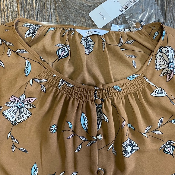 NWT Reitman’s Floral Blouse 🌼 - Picture 4 of 7